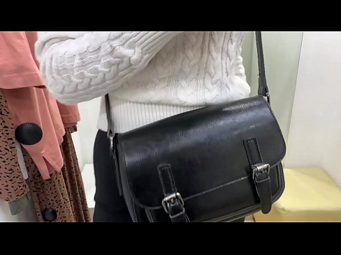 ❤️ Javna masturbacija mlade kurbe FeralBerry z dildom v garderobi Krasni porniči pri nas sl.drpornofilme.ru